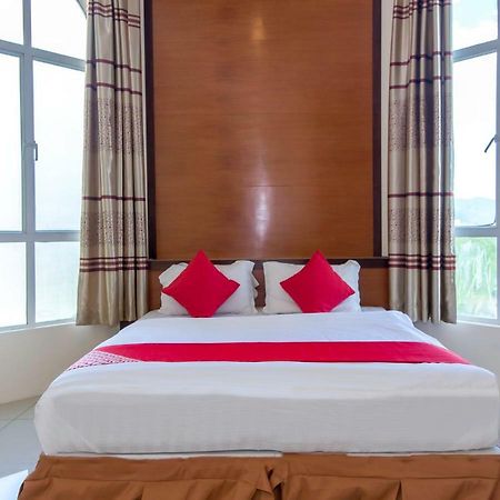 Oyo 776 Fame Hotel Seremban Dış mekan fotoğraf