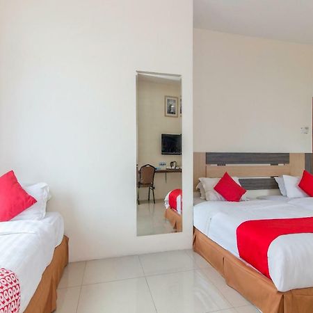 Oyo 776 Fame Hotel Seremban Dış mekan fotoğraf