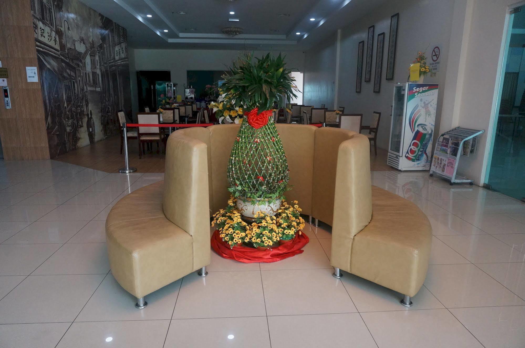 Oyo 776 Fame Hotel Seremban Dış mekan fotoğraf