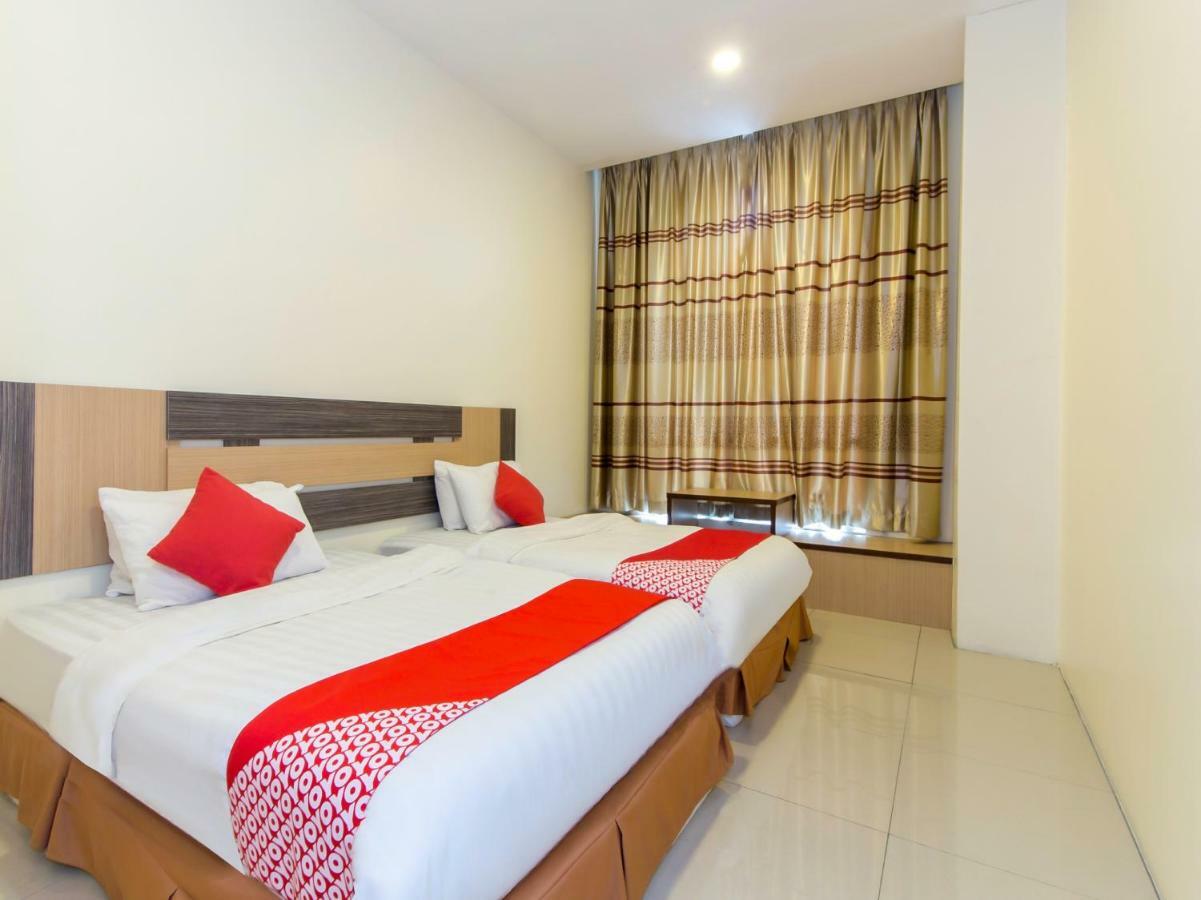 Oyo 776 Fame Hotel Seremban Dış mekan fotoğraf