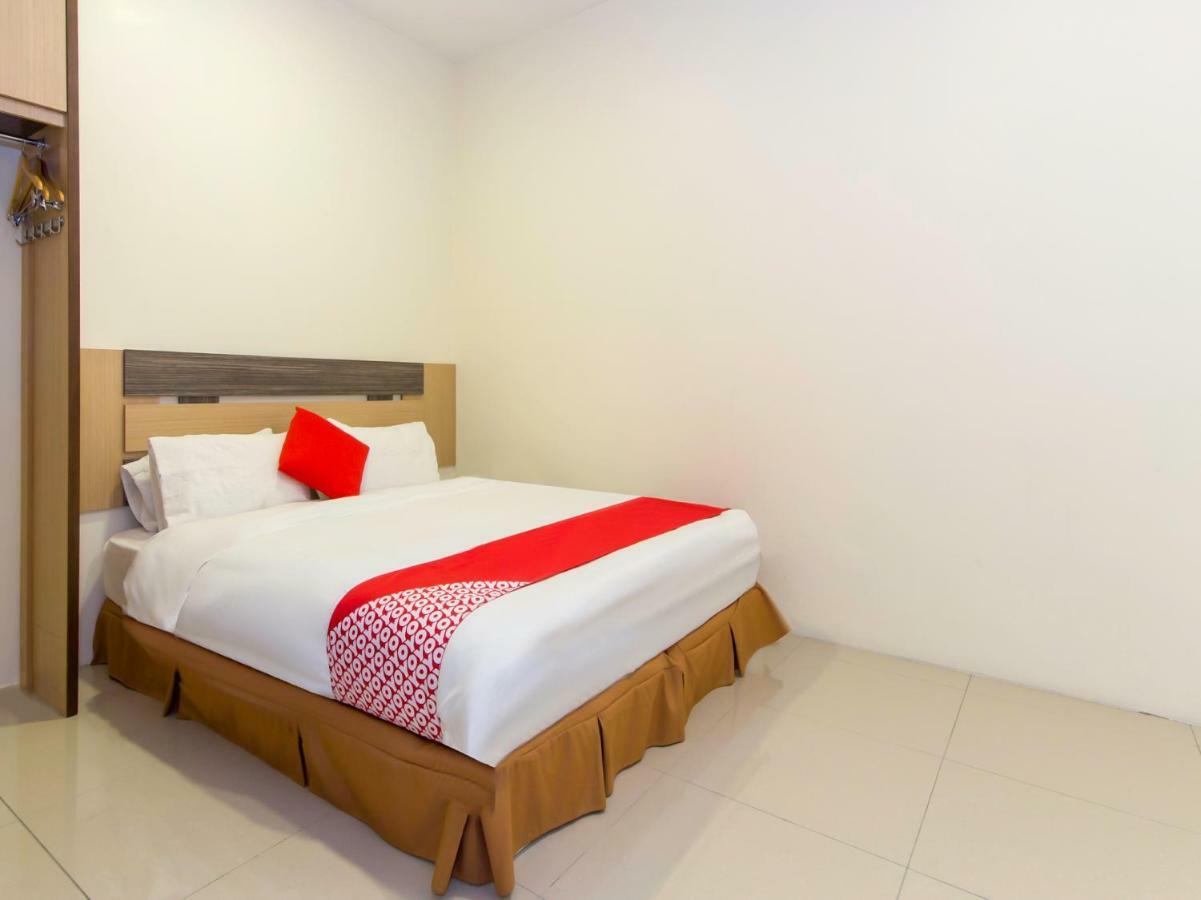 Oyo 776 Fame Hotel Seremban Dış mekan fotoğraf