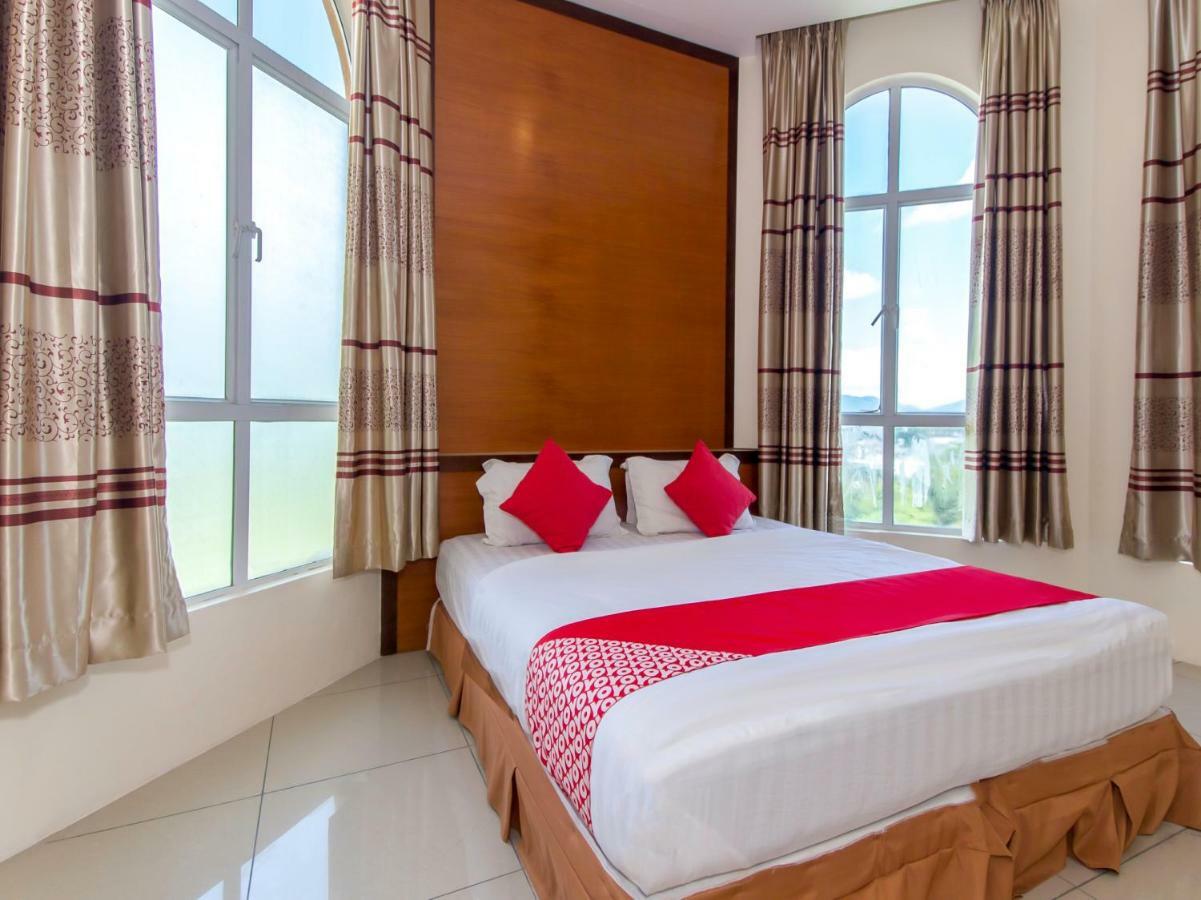 Oyo 776 Fame Hotel Seremban Dış mekan fotoğraf