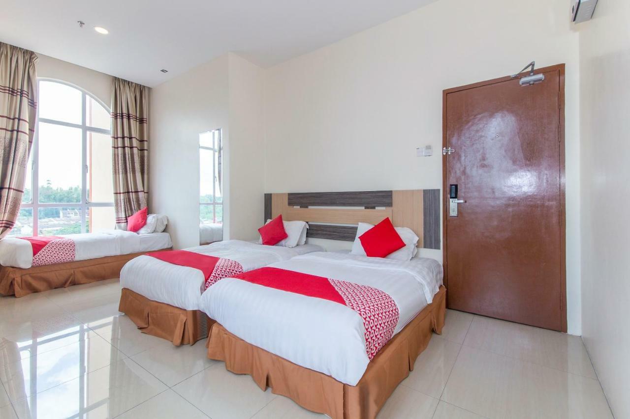 Oyo 776 Fame Hotel Seremban Dış mekan fotoğraf