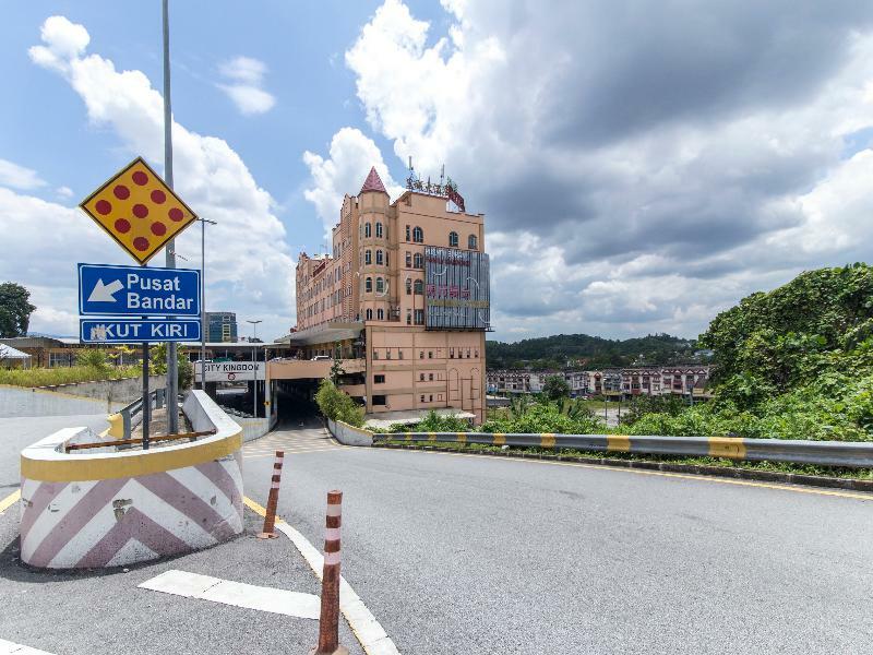 Oyo 776 Fame Hotel Seremban Dış mekan fotoğraf